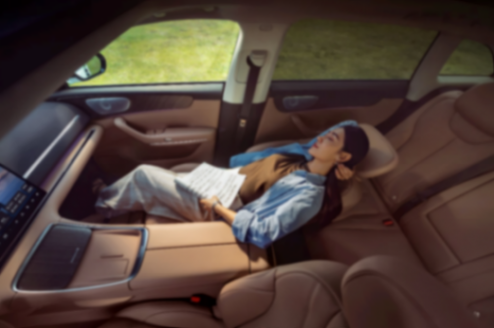 零跑汽车：十年逆袭，如何从被质疑到崛起？