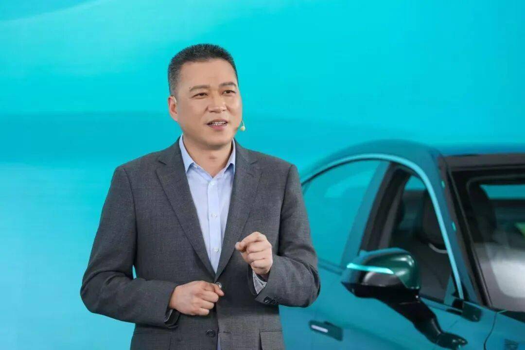 《安定洞察》极狐11万级宽体超跑全新阿尔法S5 瞄准年轻群体